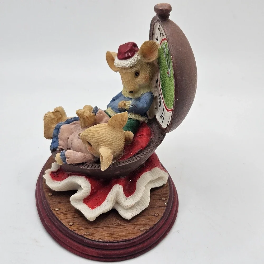 Vintage Christmas Mice Clock‎ Figurine Resin Mouse Couple Sleeping Timepiece